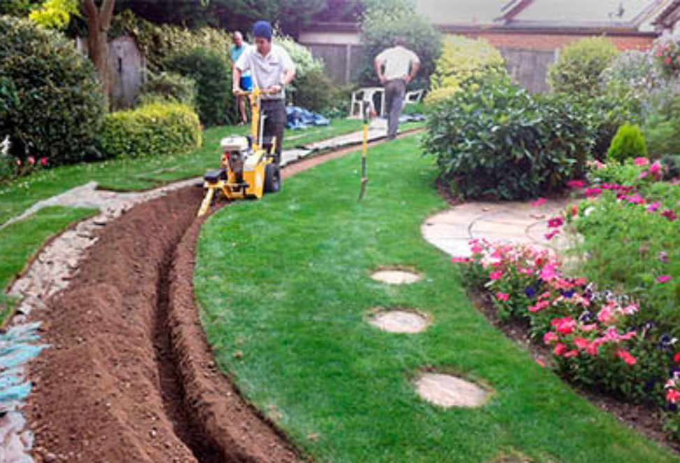 Gepflegter Garten mit Bewässerungssystem